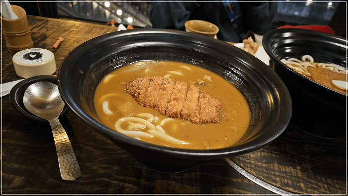 츠루통탄 소에몬쵸점카레우동